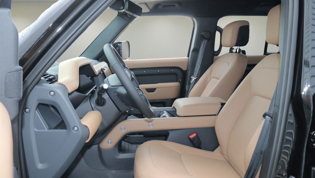 2026 Land Rover Defender 110 X-Dynamic SE