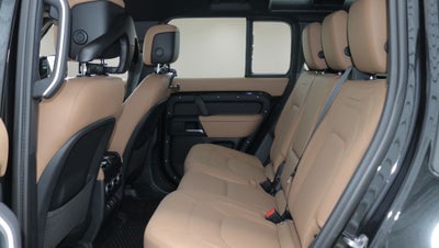 2026 Land Rover Defender 110 X-Dynamic SE