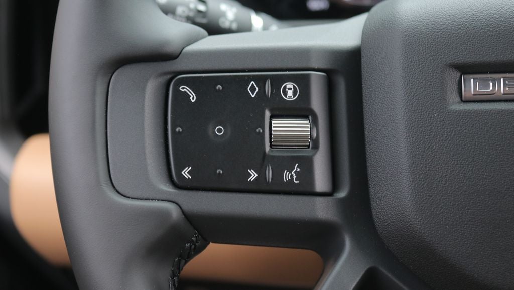 2026 Land Rover Defender 110 X-Dynamic SE