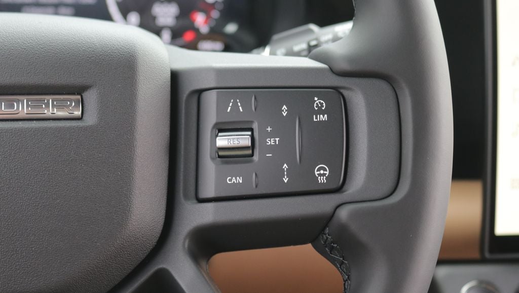 2026 Land Rover Defender 110 X-Dynamic SE