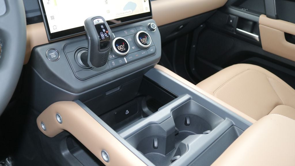2026 Land Rover Defender 110 X-Dynamic SE