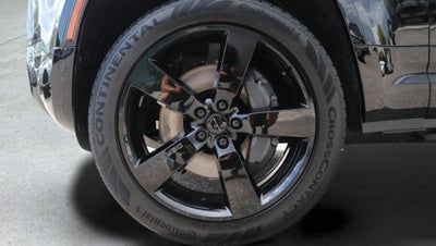 2026 Land Rover Defender 110 X-Dynamic SE