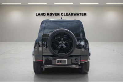 2026 Land Rover Defender 110 X-Dynamic SE