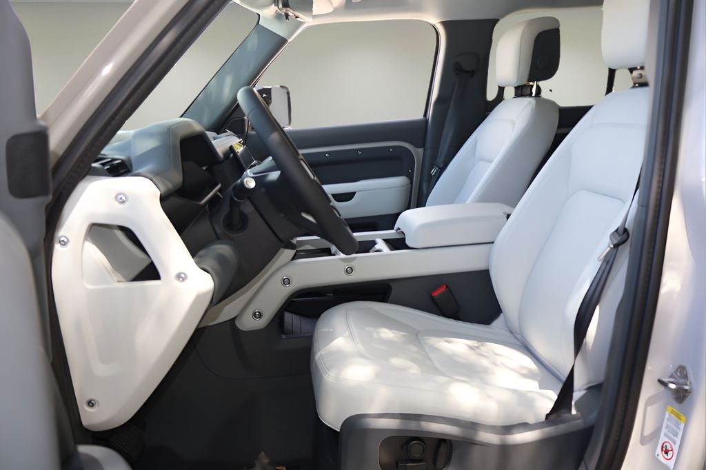 2026 Land Rover Defender 110 X-Dynamic SE
