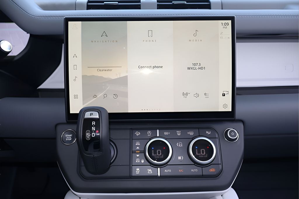 2026 Land Rover Defender 110 X-Dynamic SE