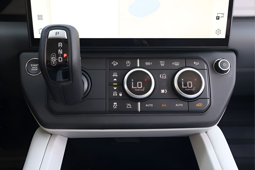 2026 Land Rover Defender 110 X-Dynamic SE