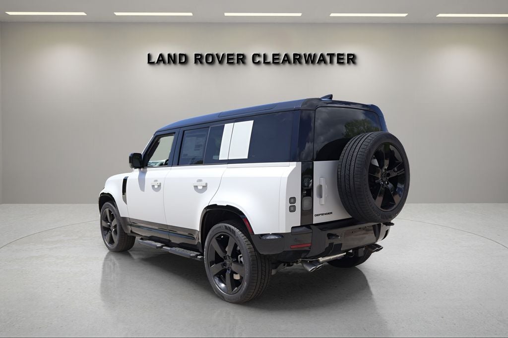 2026 Land Rover Defender 110 X-Dynamic SE