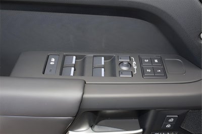 2025 Land Rover Defender 110 X-Dynamic SE