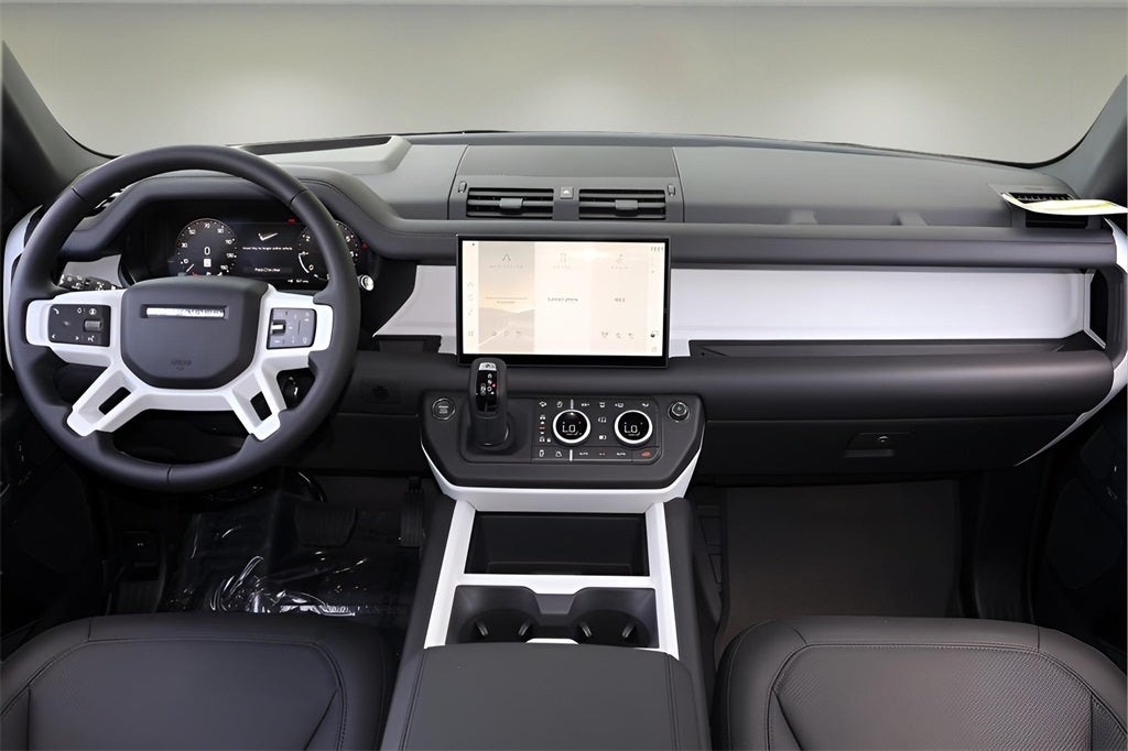 2025 Land Rover Defender 110 X-Dynamic SE