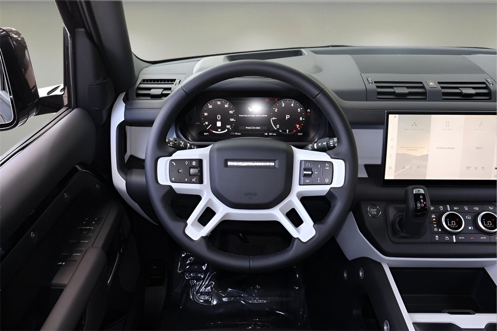 2025 Land Rover Defender 110 X-Dynamic SE