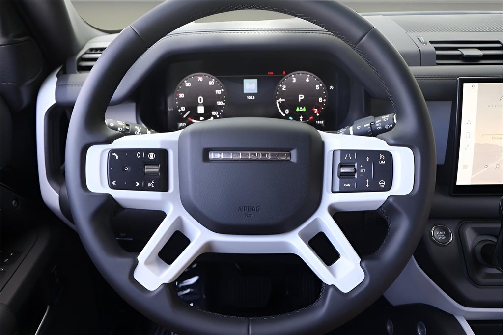 2025 Land Rover Defender 110 X-Dynamic SE