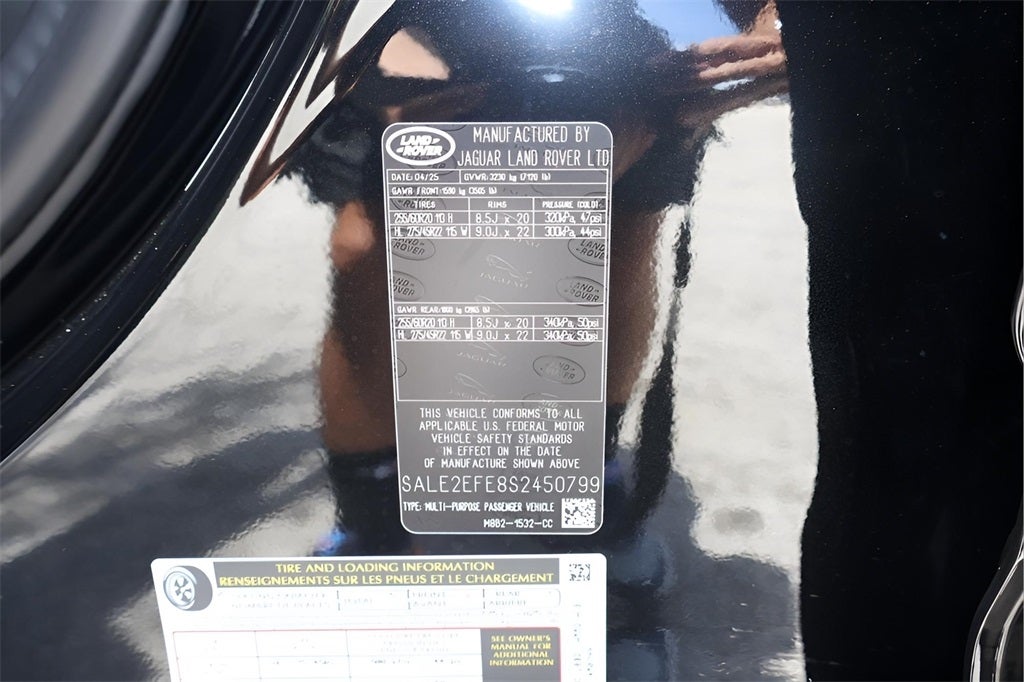 2025 Land Rover Defender 110 X-Dynamic SE