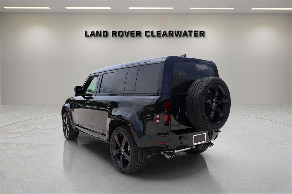 2025 Land Rover Defender 110 X-Dynamic SE