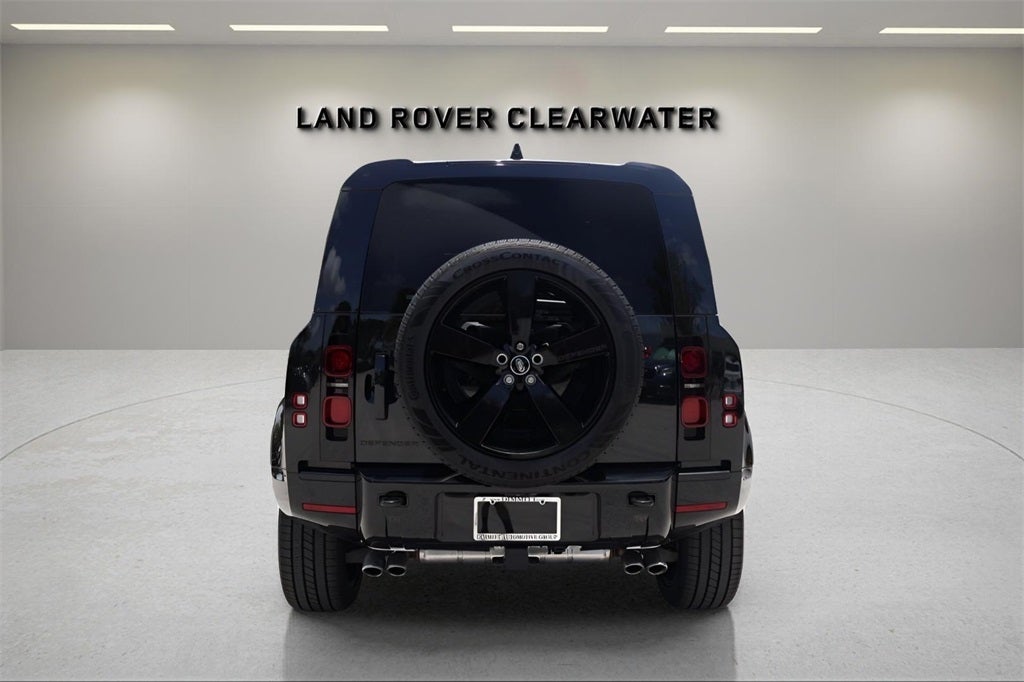 2025 Land Rover Defender 110 X-Dynamic SE