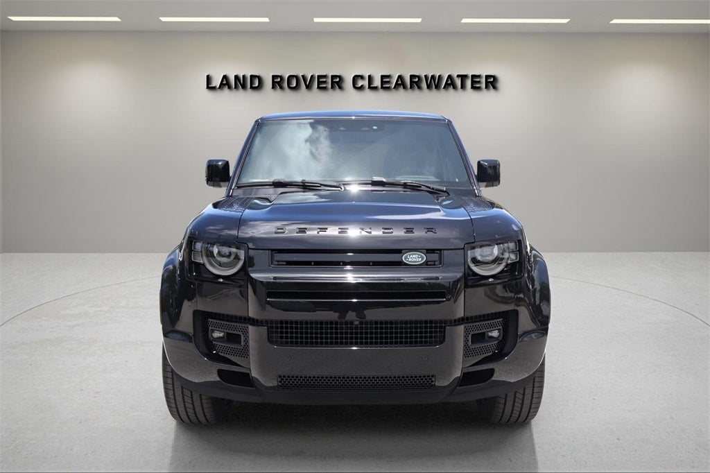 2025 Land Rover Defender 110 X-Dynamic SE