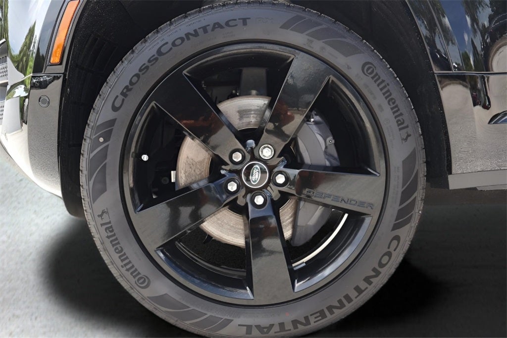 2025 Land Rover Defender 110 X-Dynamic SE