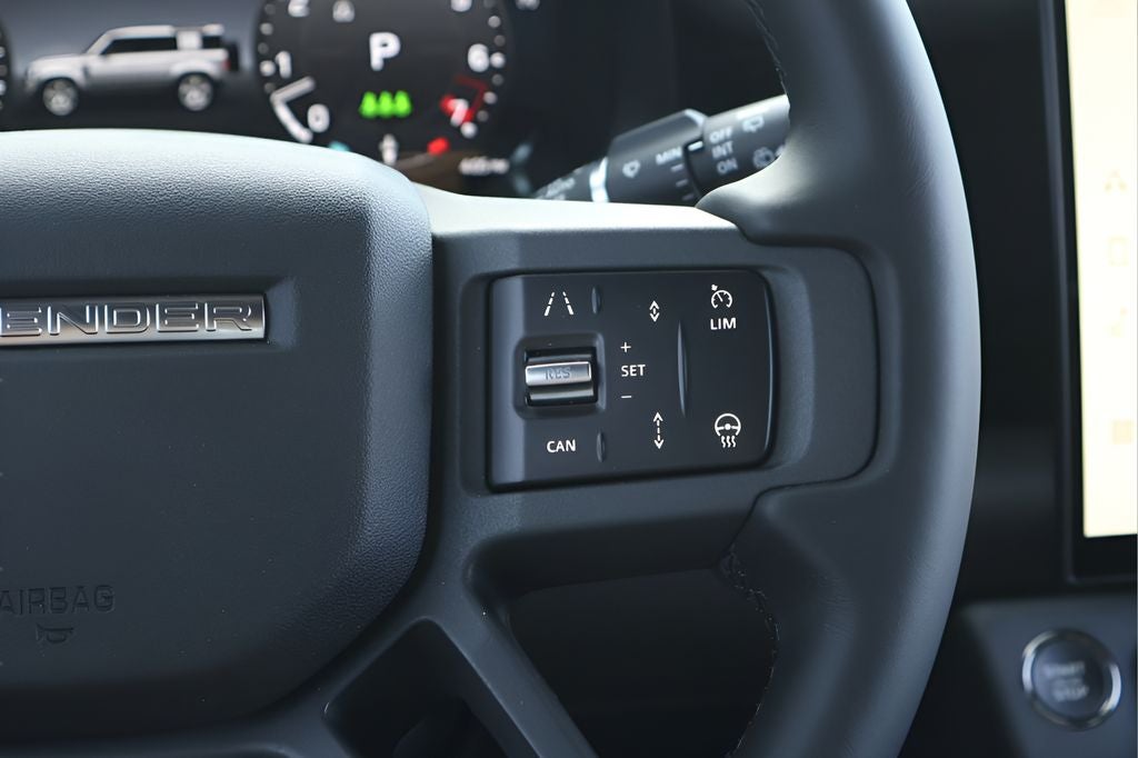 2026 Land Rover Defender 110 X-Dynamic SE