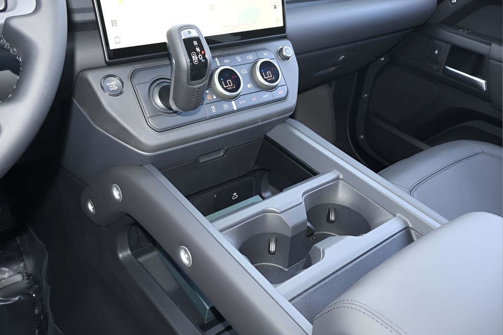 2026 Land Rover Defender 110 X-Dynamic SE