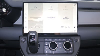 2026 Land Rover Defender 110 X-Dynamic SE