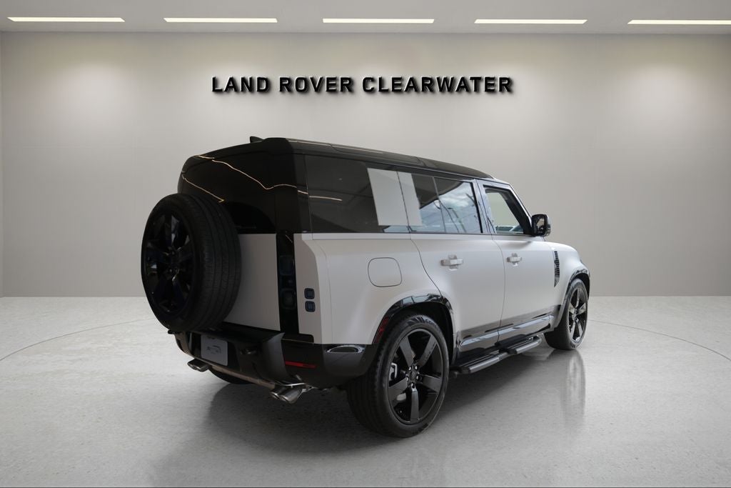 2026 Land Rover Defender 110 X-Dynamic SE