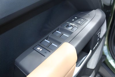 2026 Land Rover Defender 110 X-Dynamic SE