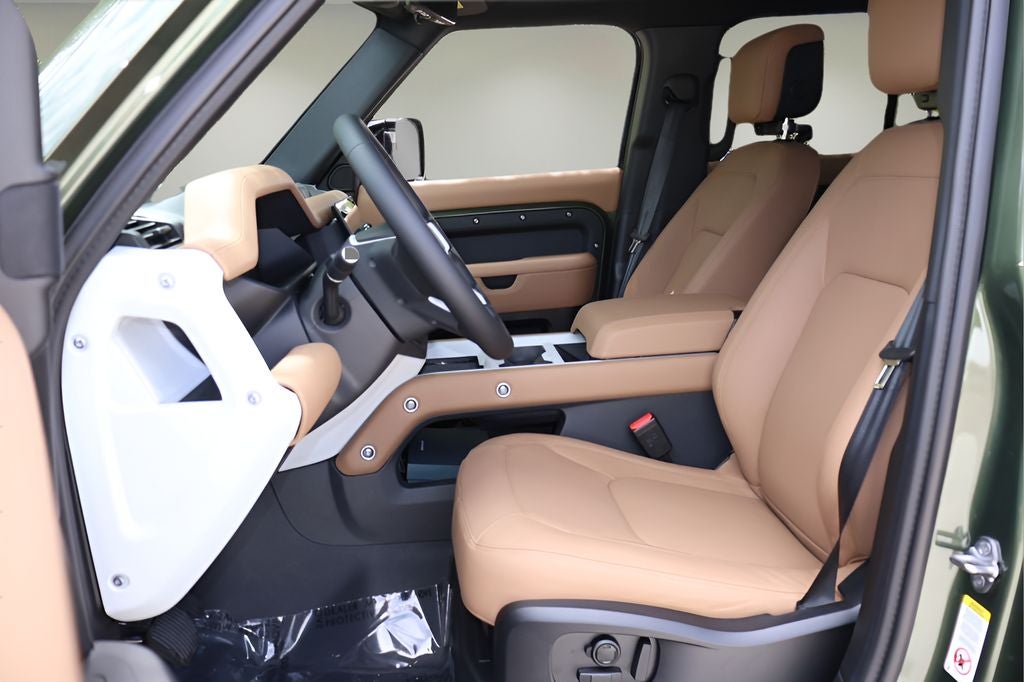 2026 Land Rover Defender 110 X-Dynamic SE