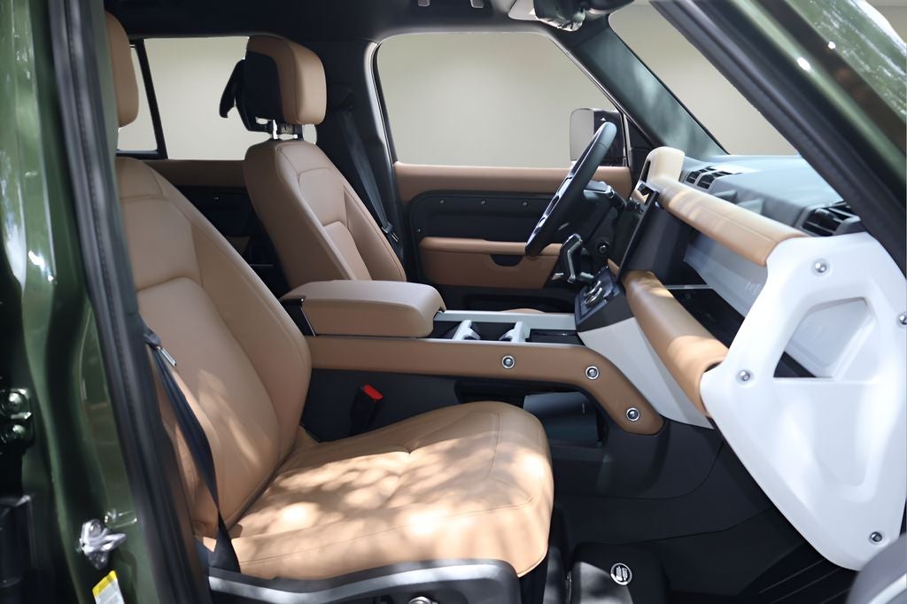 2026 Land Rover Defender 110 X-Dynamic SE
