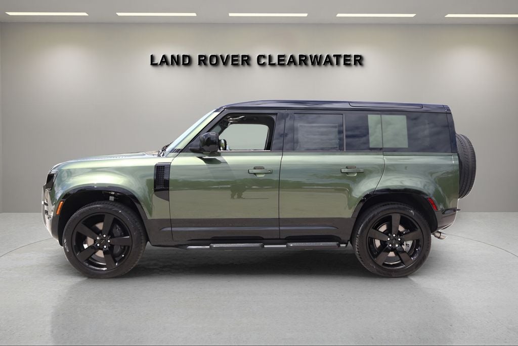 2026 Land Rover Defender 110 X-Dynamic SE