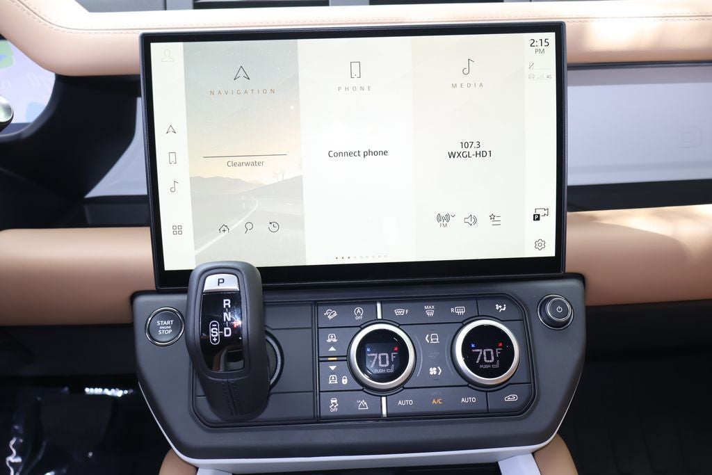 2026 Land Rover Defender 110 X-Dynamic SE
