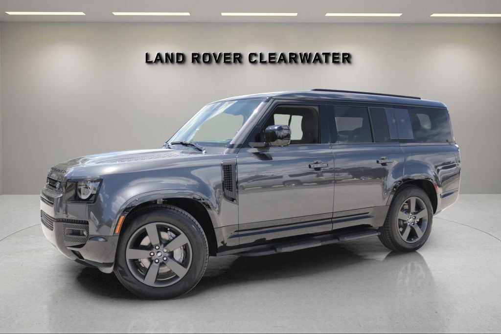 2025 Land Rover Defender 130 X-Dynamic SE