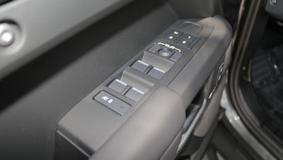 2025 Land Rover Defender 130 X-Dynamic SE