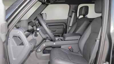 2025 Land Rover Defender 130 X-Dynamic SE