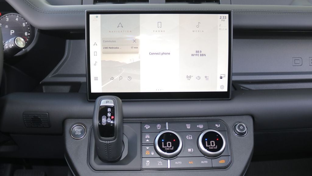 2025 Land Rover Defender 130 X-Dynamic SE