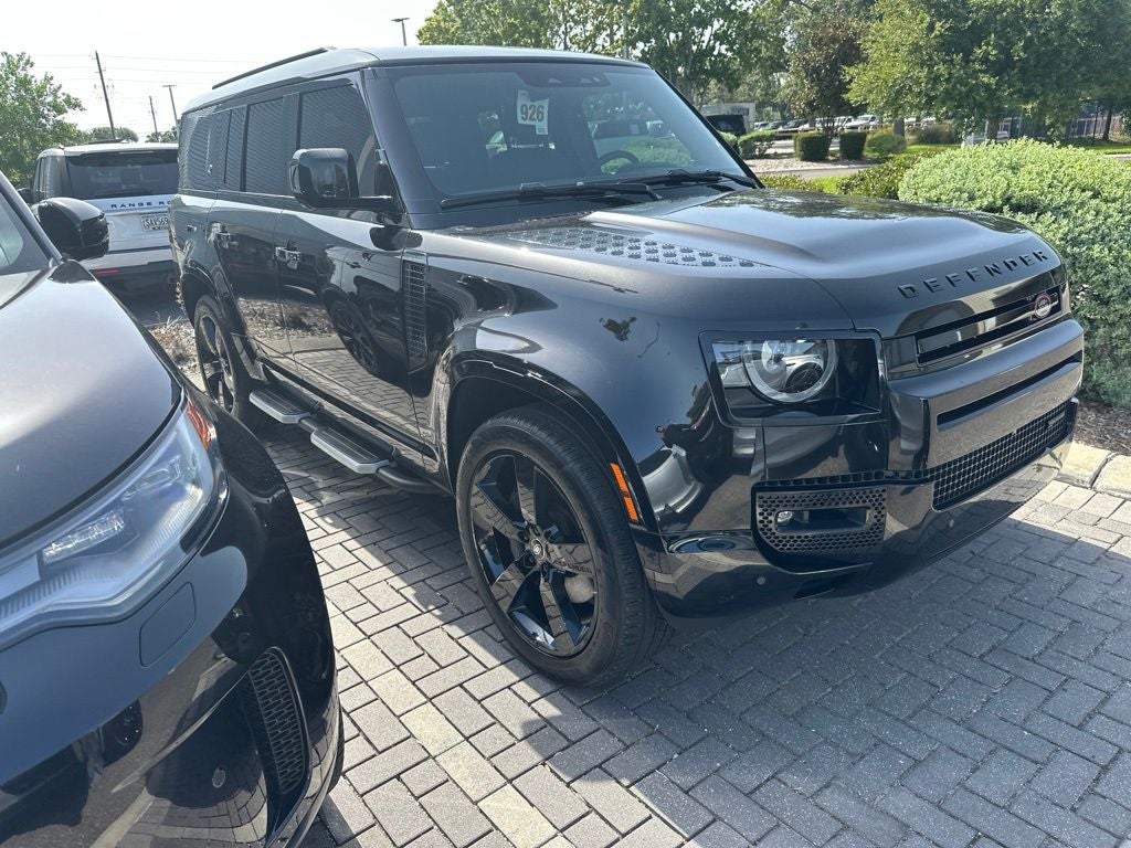 2023 Land Rover Defender 130 X-Dynamic SE