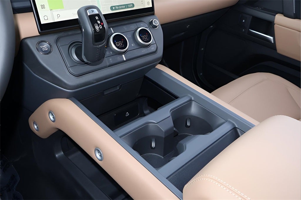 2026 Land Rover Defender 130 X-Dynamic SE