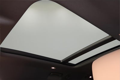 2026 Land Rover Defender 130 X-Dynamic SE