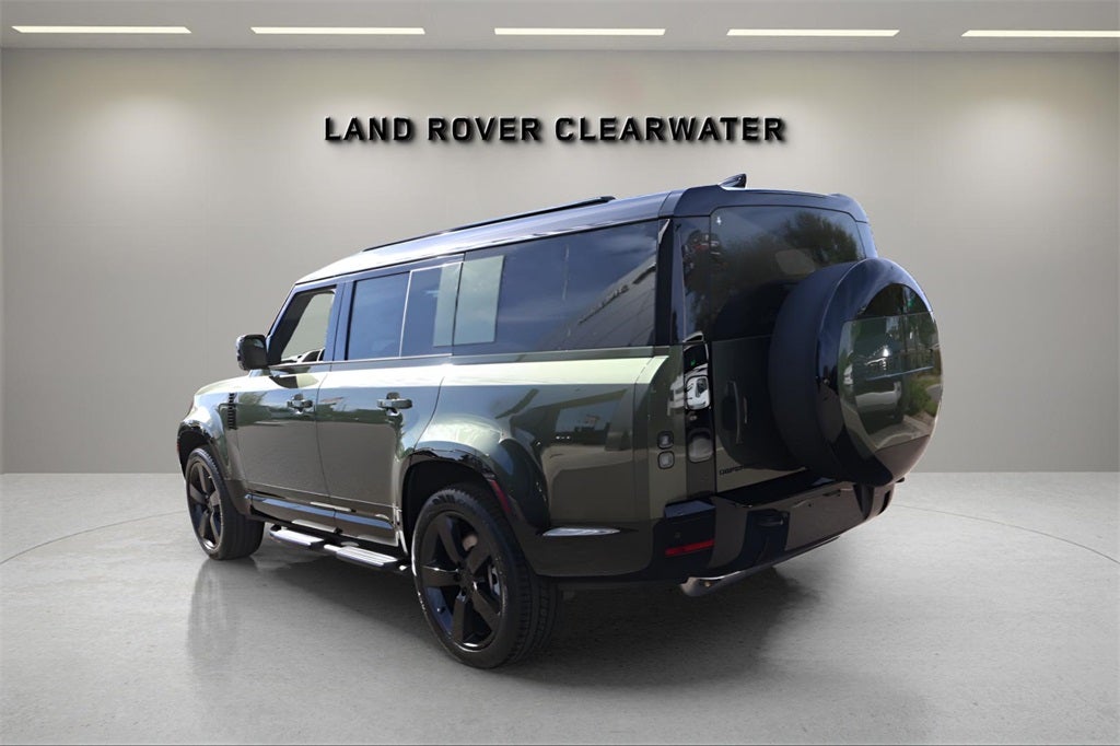 2026 Land Rover Defender 130 X-Dynamic SE