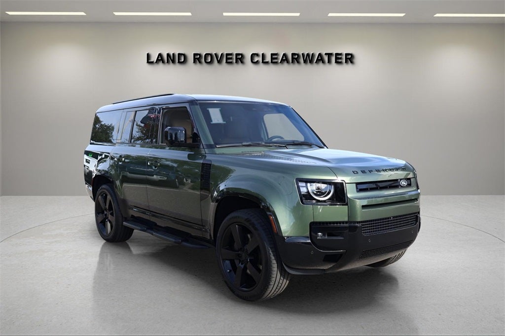 2026 Land Rover Defender 130 X-Dynamic SE