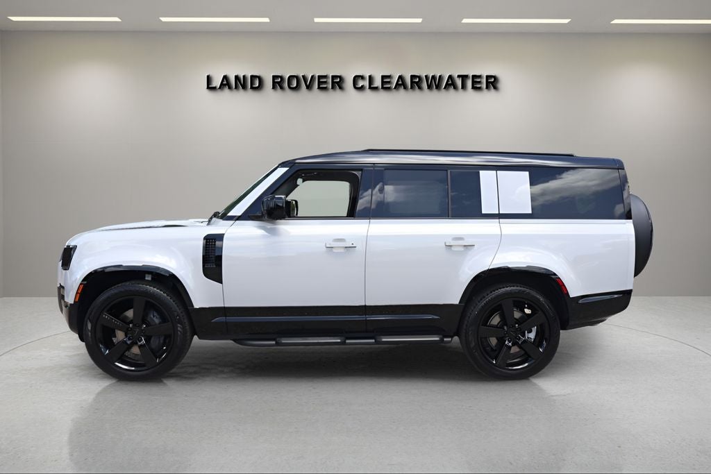 2026 Land Rover Defender 130 X-Dynamic SE