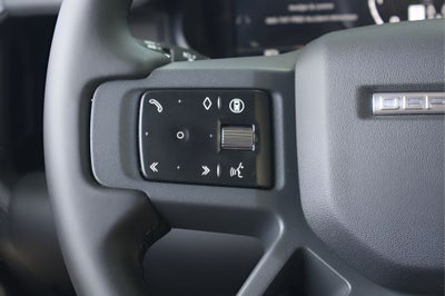 2026 Land Rover Defender 130 X-Dynamic SE
