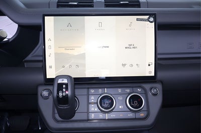 2026 Land Rover Defender 130 X-Dynamic SE