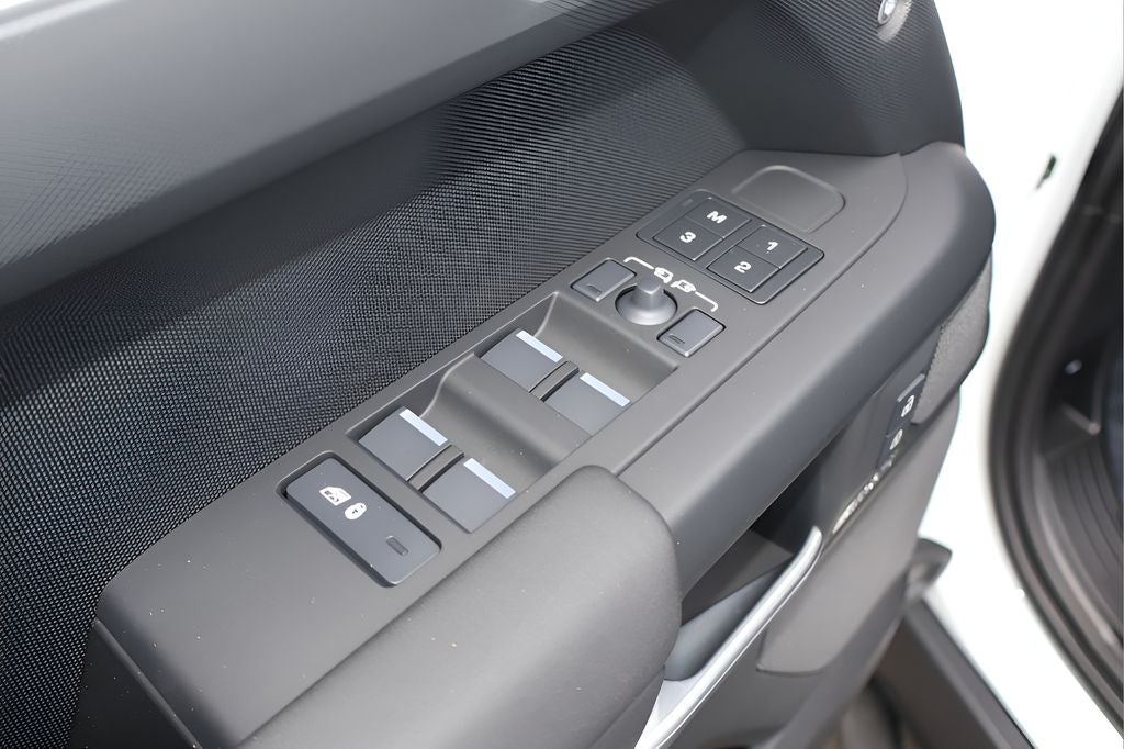 2026 Land Rover Defender 130 X-Dynamic SE