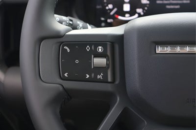 2026 Land Rover Defender 130 X-Dynamic SE