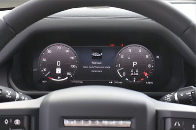 2026 Land Rover Defender 130 X-Dynamic SE