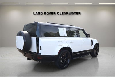 2026 Land Rover Defender 130 X-Dynamic SE