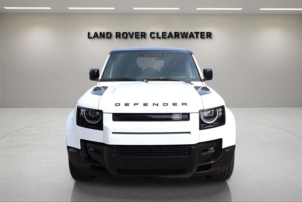 2026 Land Rover Defender 130 X-Dynamic SE