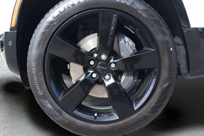 2026 Land Rover Defender 130 X-Dynamic SE