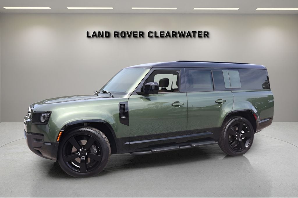 2026 Land Rover Defender 130 X-Dynamic SE