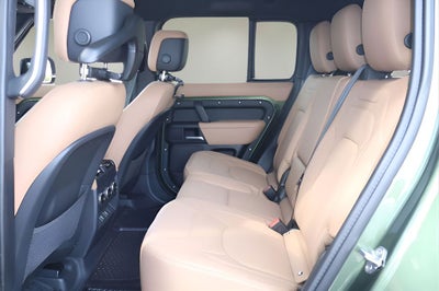 2026 Land Rover Defender 130 X-Dynamic SE