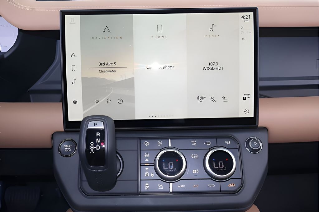 2026 Land Rover Defender 130 X-Dynamic SE
